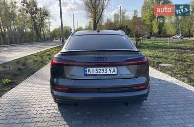 Внедорожник / Кроссовер Audi e-tron 2020 в 