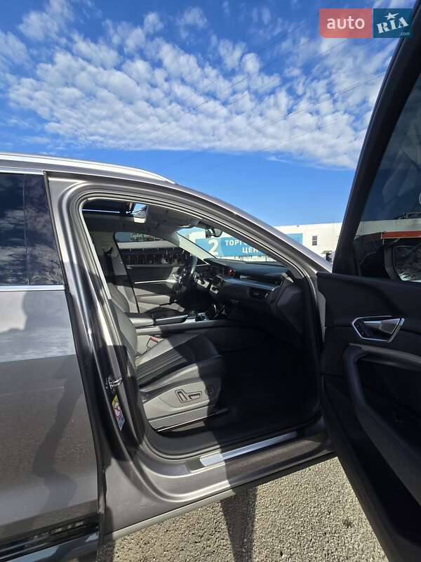 Позашляховик / Кросовер Audi e-tron 2020 в Ужгороді