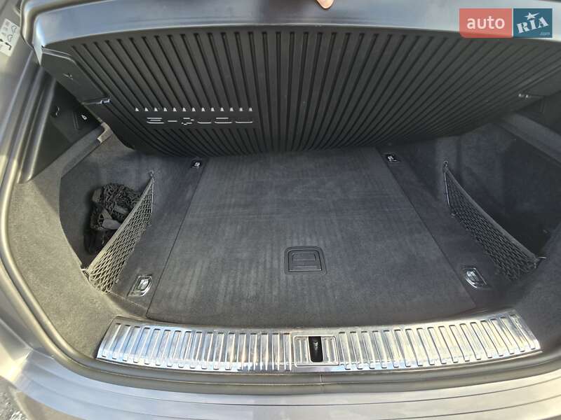 Позашляховик / Кросовер Audi e-tron 2020 в Ужгороді