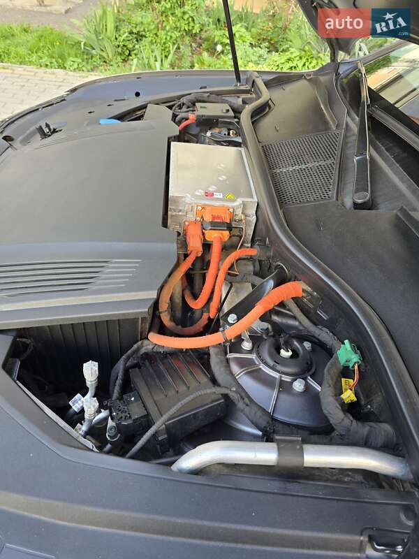 Позашляховик / Кросовер Audi e-tron 2020 в Ужгороді