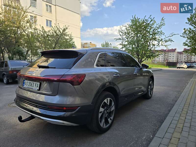 Позашляховик / Кросовер Audi e-tron 2020 в Ужгороді