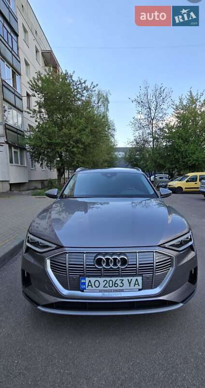 Позашляховик / Кросовер Audi e-tron 2020 в Ужгороді