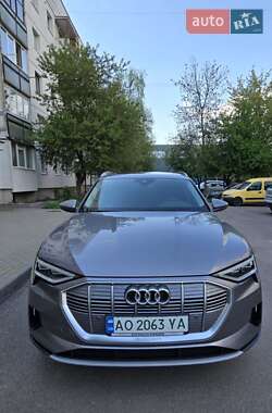 Внедорожник / Кроссовер Audi e-tron 2020 в 