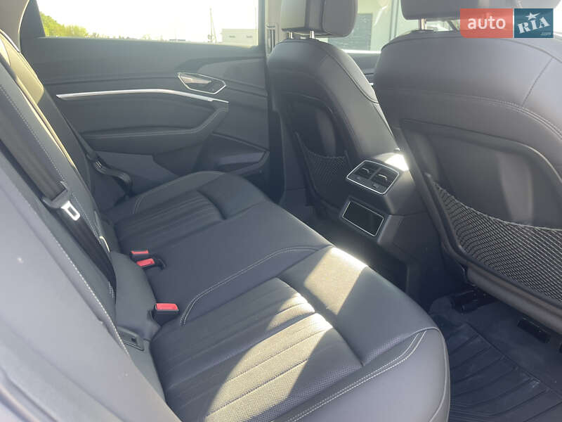 Внедорожник / Кроссовер Audi e-tron 2019 в Луцке