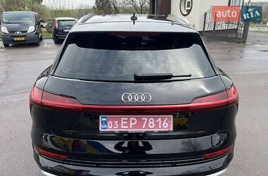 Внедорожник / Кроссовер Audi e-tron 2020 в 