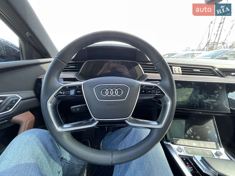 Внедорожник / Кроссовер Audi e-tron 2021 в Львове