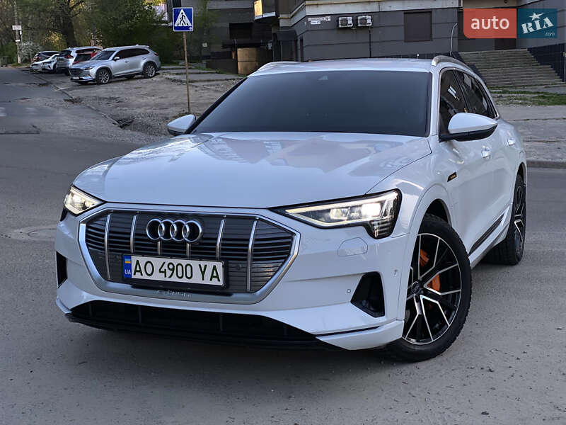 Позашляховик / Кросовер Audi e-tron 2020 в Дніпрі
