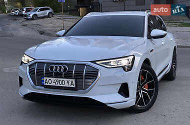 Внедорожник / Кроссовер Audi e-tron 2020 в 