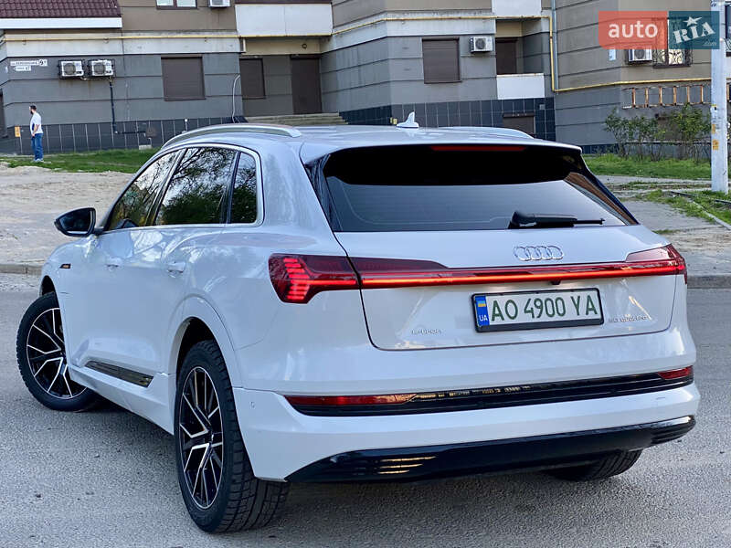 Позашляховик / Кросовер Audi e-tron 2020 в Дніпрі