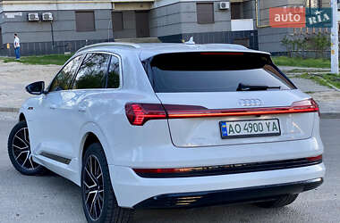 Внедорожник / Кроссовер Audi e-tron 2020 в 
