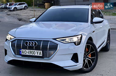 Внедорожник / Кроссовер Audi e-tron 2020 в 