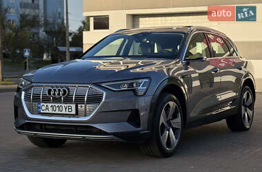 Внедорожник / Кроссовер Audi e-tron 2020 в 