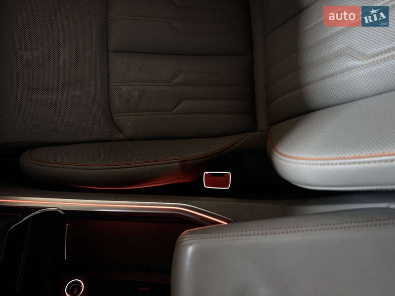 Внедорожник / Кроссовер Audi e-tron 2020 в Черкассах фото 34 Внедорожник / Кроссовер Audi e-tron 2020 в Черкассах