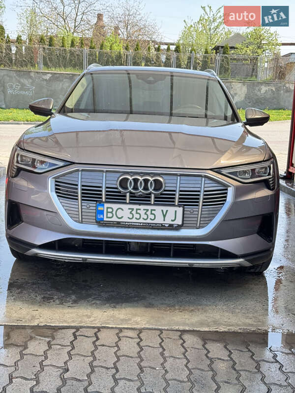 Позашляховик / Кросовер Audi e-tron 2018 в Львові