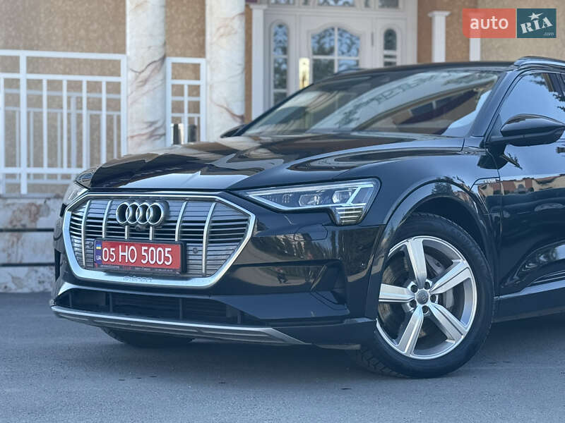 Позашляховик / Кросовер Audi e-tron 2019 в Тернополі
