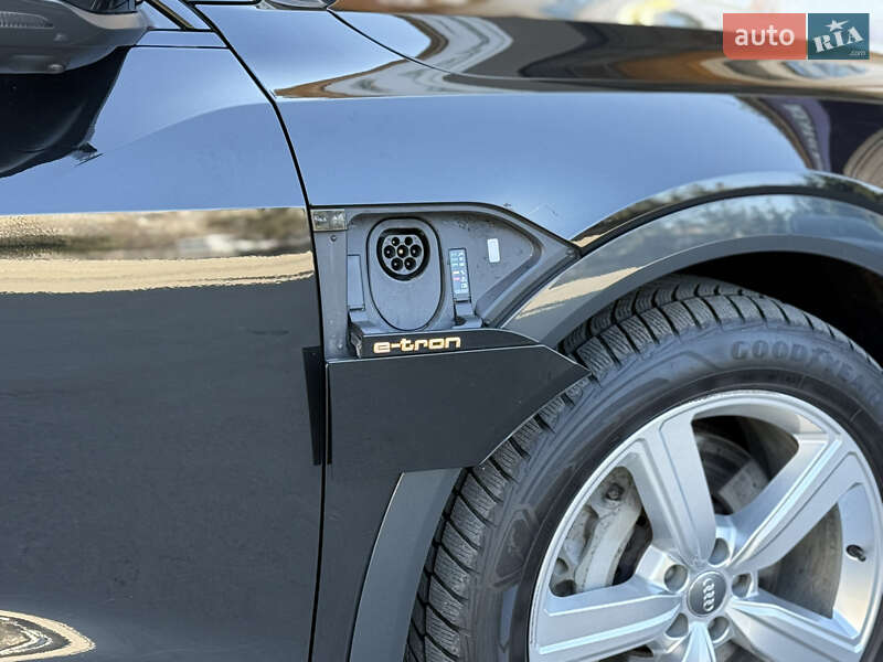 Позашляховик / Кросовер Audi e-tron 2019 в Тернополі