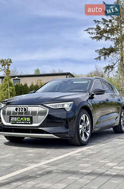 Позашляховик / Кросовер Audi e-tron 2019 в 