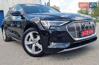 Внедорожник / Кроссовер Audi e-tron 2021 в 