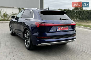 Внедорожник / Кроссовер Audi e-tron 2020 в 