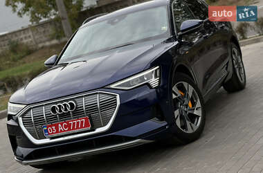 Внедорожник / Кроссовер Audi e-tron 2020 в 
