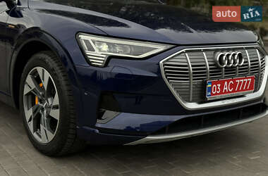 Внедорожник / Кроссовер Audi e-tron 2020 в 