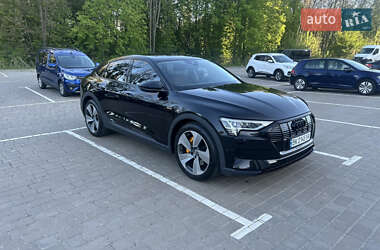 Позашляховик / Кросовер Audi e-tron 2020 в 