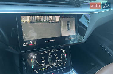 Позашляховик / Кросовер Audi e-tron 2020 в 