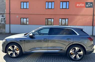 Внедорожник / Кроссовер Audi e-tron 2019 в 