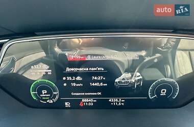Внедорожник / Кроссовер Audi e-tron 2019 в 