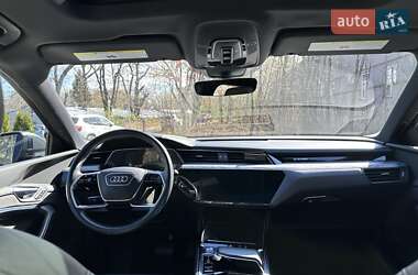 Внедорожник / Кроссовер Audi e-tron 2019 в 