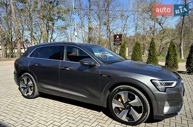 Внедорожник / Кроссовер Audi e-tron 2019 в 
