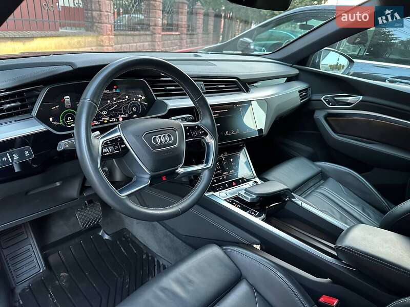 Позашляховик / Кросовер Audi e-tron 2020 в Києві