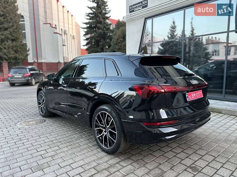 Позашляховик / Кросовер Audi e-tron 2020 в Києві
