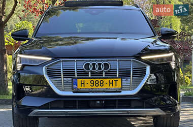 Внедорожник / Кроссовер Audi e-tron 2019 в 