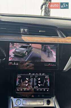 Внедорожник / Кроссовер Audi e-tron 2019 в 