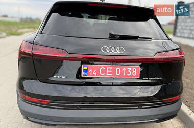 Внедорожник / Кроссовер Audi e-tron 2022 в 