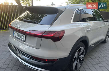 Внедорожник / Кроссовер Audi e-tron 2020 в 