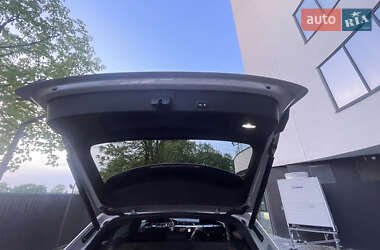 Внедорожник / Кроссовер Audi e-tron 2020 в 