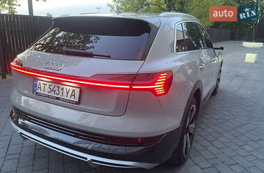 Внедорожник / Кроссовер Audi e-tron 2020 в 