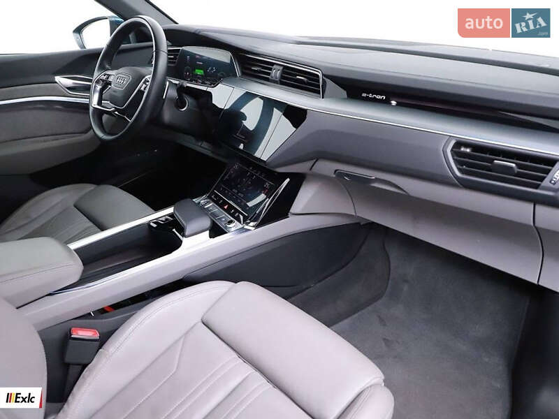 Внедорожник / Кроссовер Audi e-tron 2018 в Тернополе