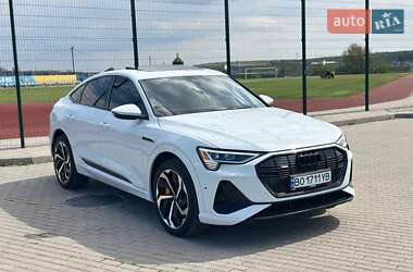 Внедорожник / Кроссовер Audi e-tron 2021 в 