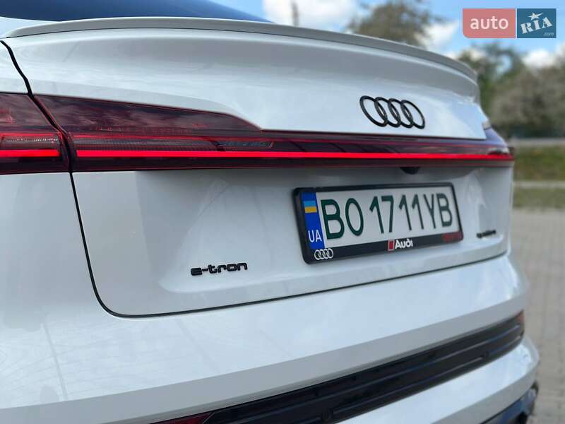 Внедорожник / Кроссовер Audi e-tron 2021 в Бучаче