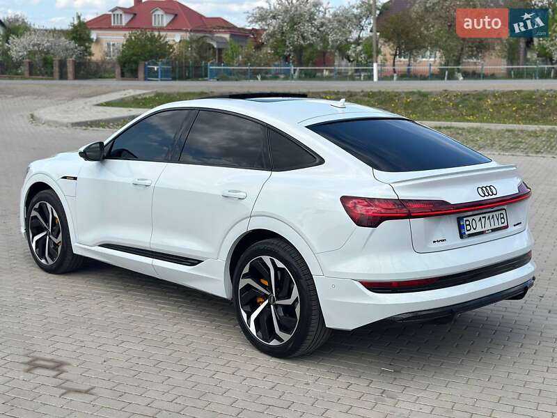 Внедорожник / Кроссовер Audi e-tron 2021 в Бучаче
