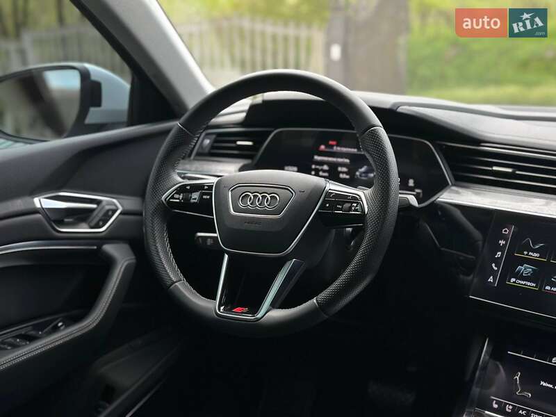 Внедорожник / Кроссовер Audi e-tron 2021 в Бучаче