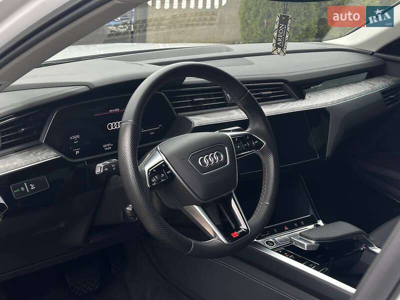 Внедорожник / Кроссовер Audi e-tron 2021 в Бучаче