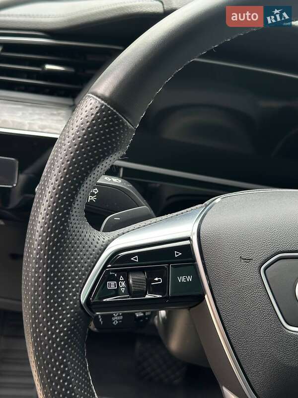 Внедорожник / Кроссовер Audi e-tron 2021 в Бучаче