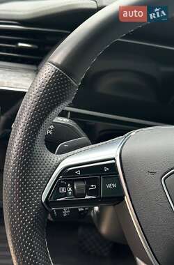 Внедорожник / Кроссовер Audi e-tron 2021 в 