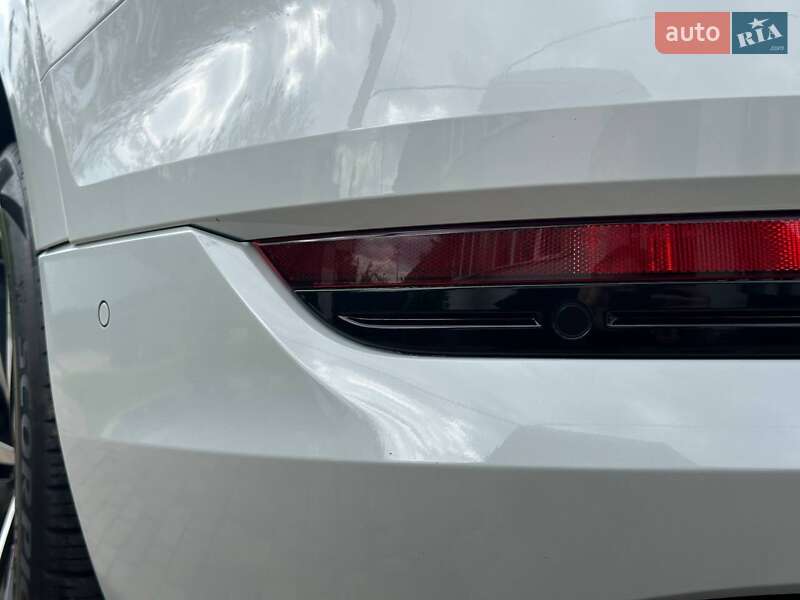 Внедорожник / Кроссовер Audi e-tron 2021 в Бучаче