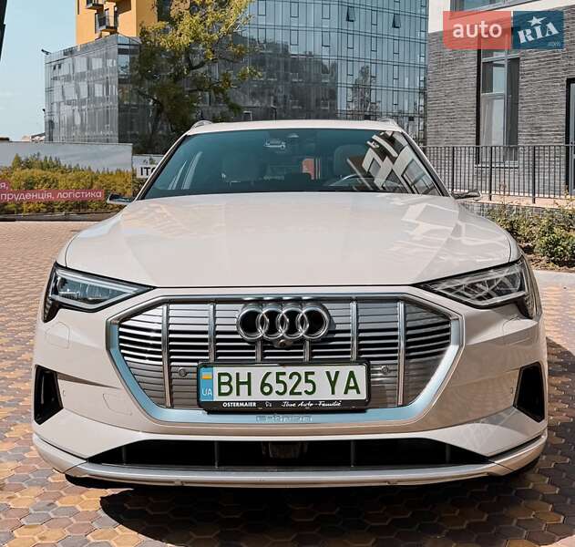 Внедорожник / Кроссовер Audi e-tron 2019 в Одессе фото 3 Внедорожник / Кроссовер Audi e-tron 2019 в Одессе