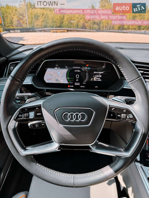 Внедорожник / Кроссовер Audi e-tron 2019 в Одессе фото 32 Внедорожник / Кроссовер Audi e-tron 2019 в Одессе